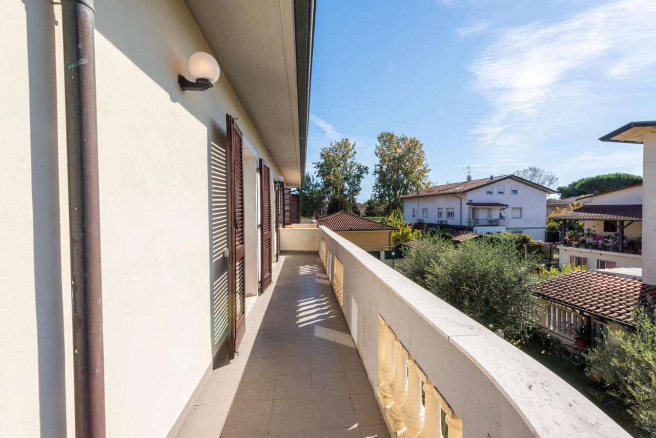 Residenza Tirrenia By Mmega Appartement Marina di Massa Buitenkant foto