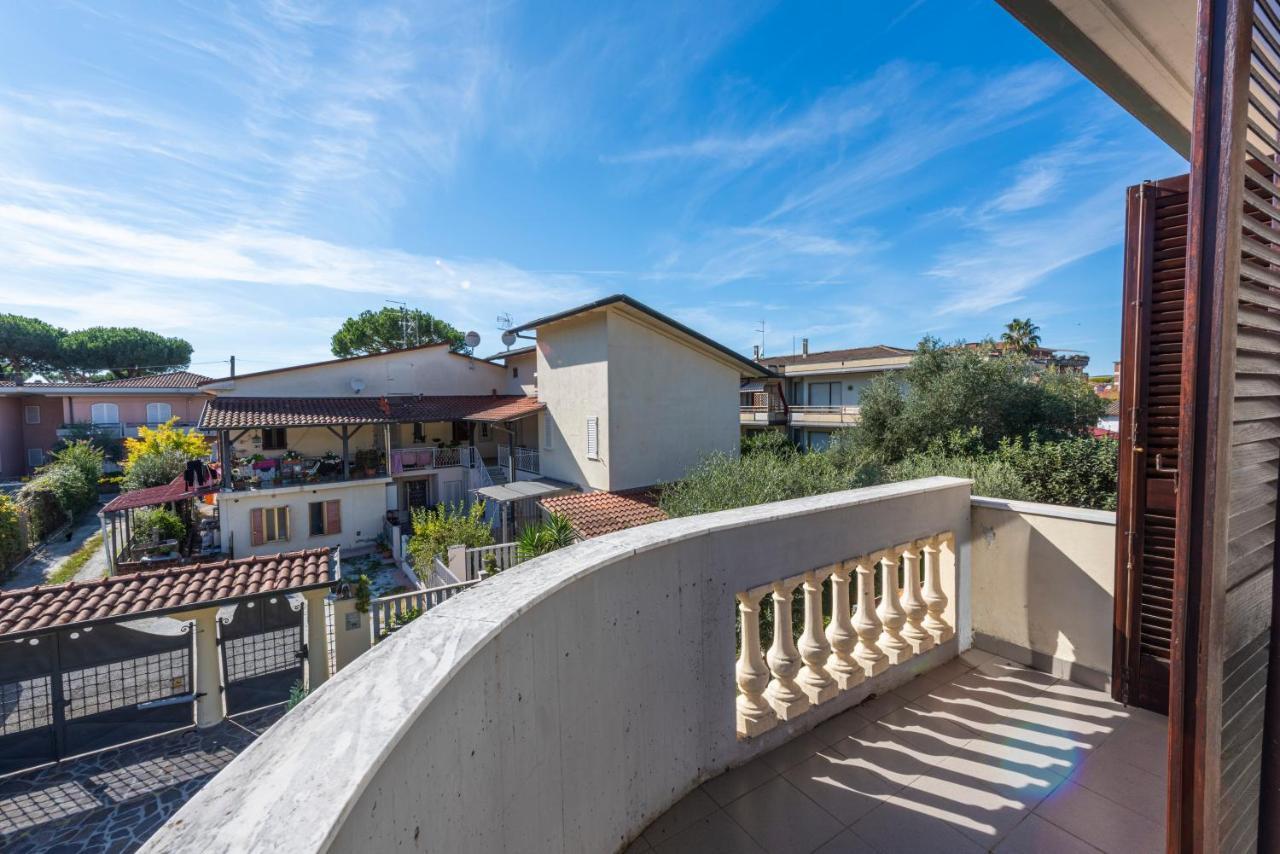 Residenza Tirrenia By Mmega Appartement Marina di Massa Buitenkant foto