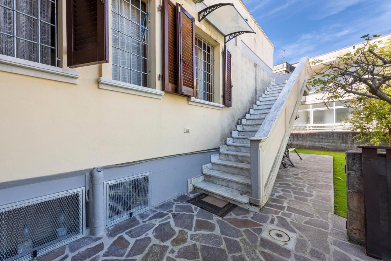 Residenza Tirrenia By Mmega Appartement Marina di Massa Buitenkant foto