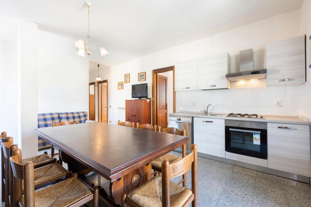 Residenza Tirrenia By Mmega Appartement Marina di Massa Buitenkant foto